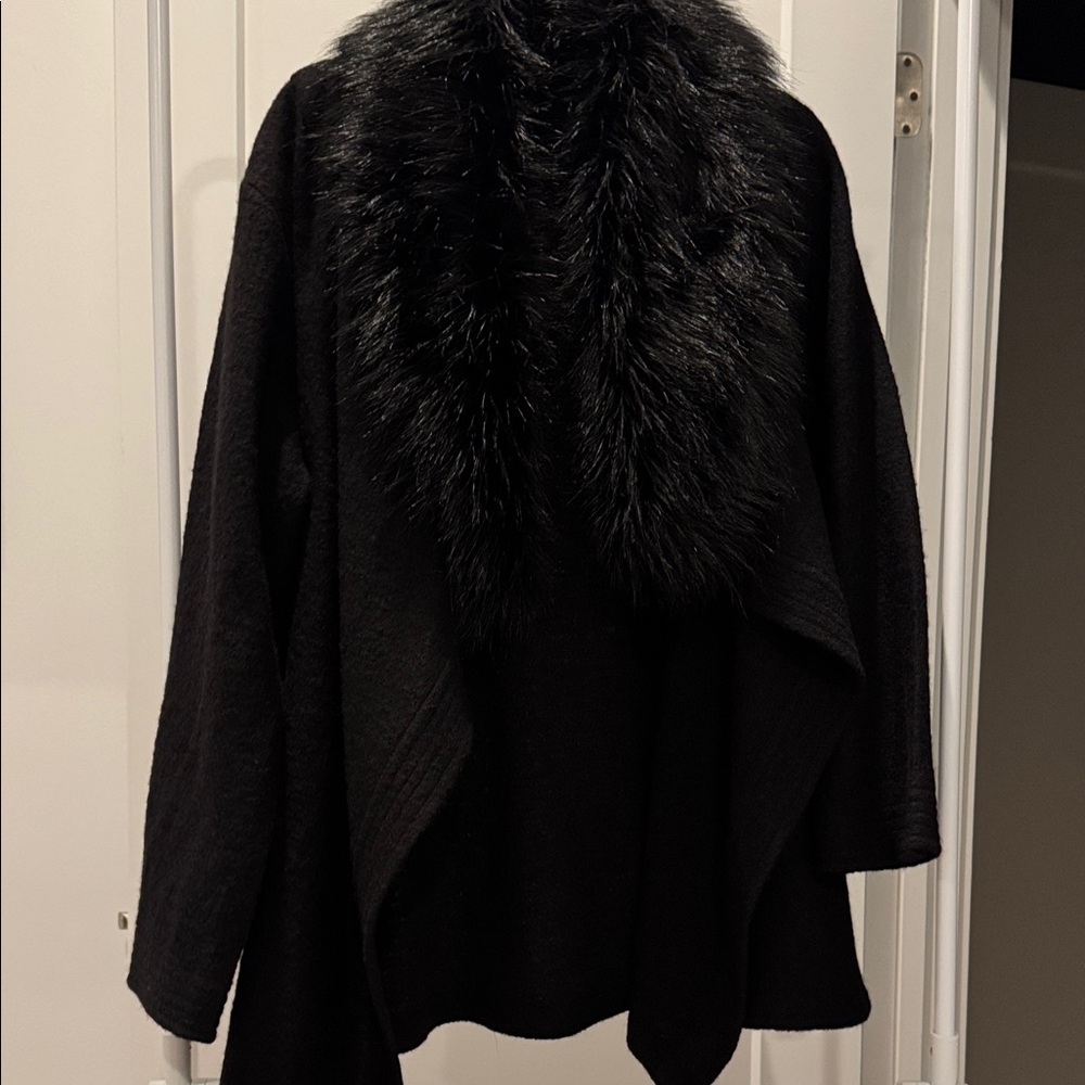 Evan Picone Black Sweater with Faux Fur Trim